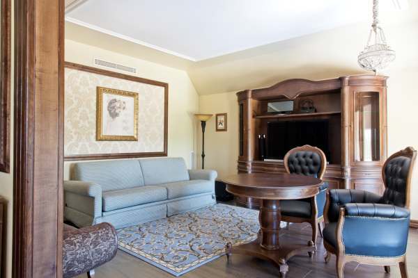 Hotel Portaventura Lucy's Mansion - Includes Unlimited Access & Express Wristband To Portaventura Park & Ferrari Land Salou